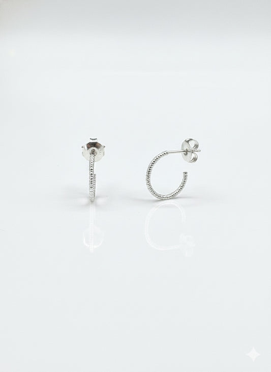 small circle knotted hoop