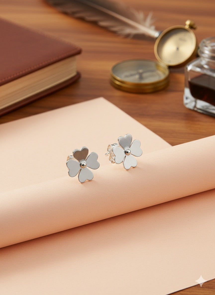 Four petals flower studs