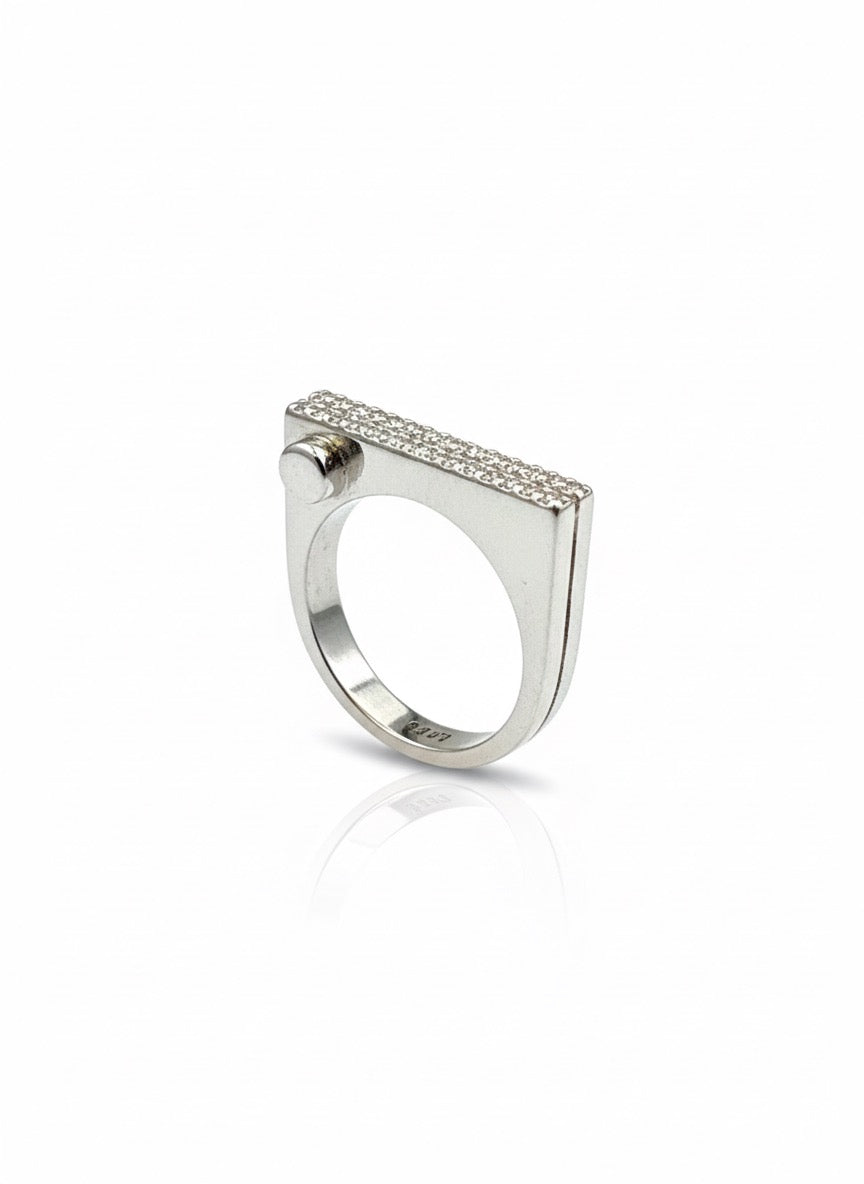 Classic square premium ring