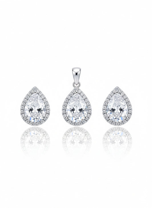 Halo pear shapped studded pendant set