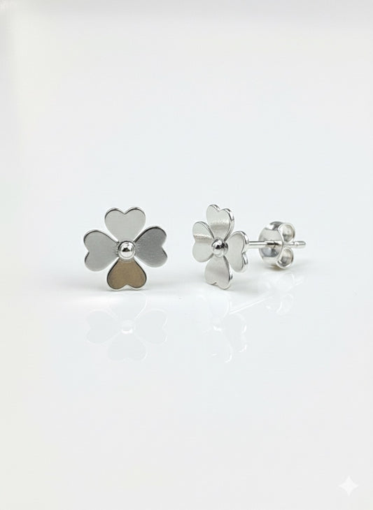 Four petals flower studs