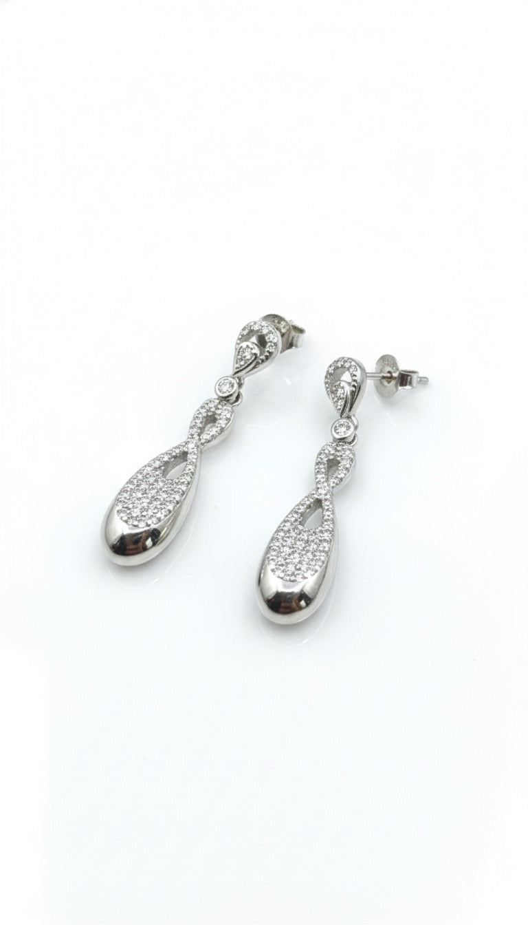 HORIZONTAL INFINITY STUDDED