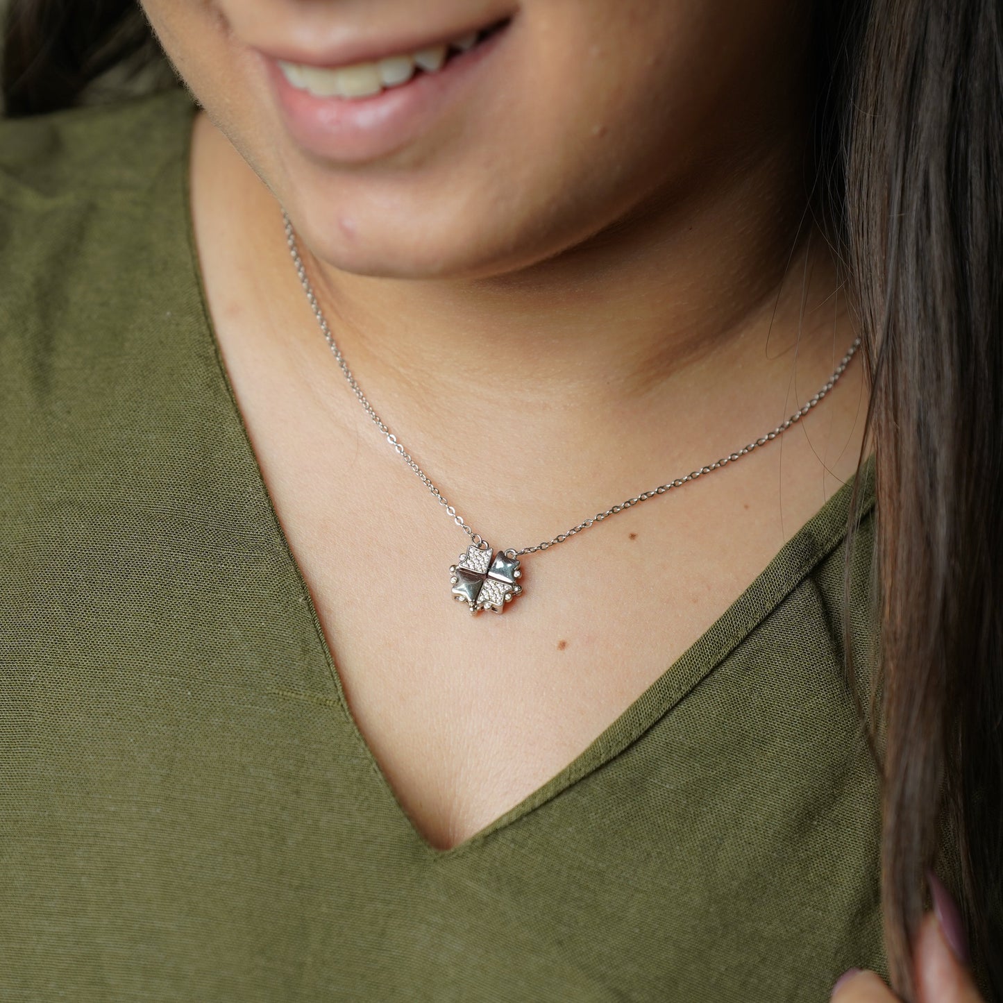 Alt studded Chain Pendant